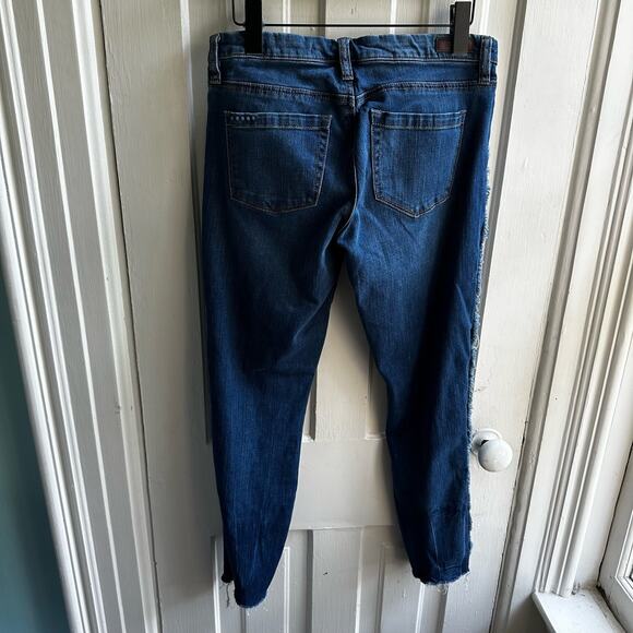 Blank NYC Distressed Frayed Edge Skinny Jeans - Picture 8 of 11